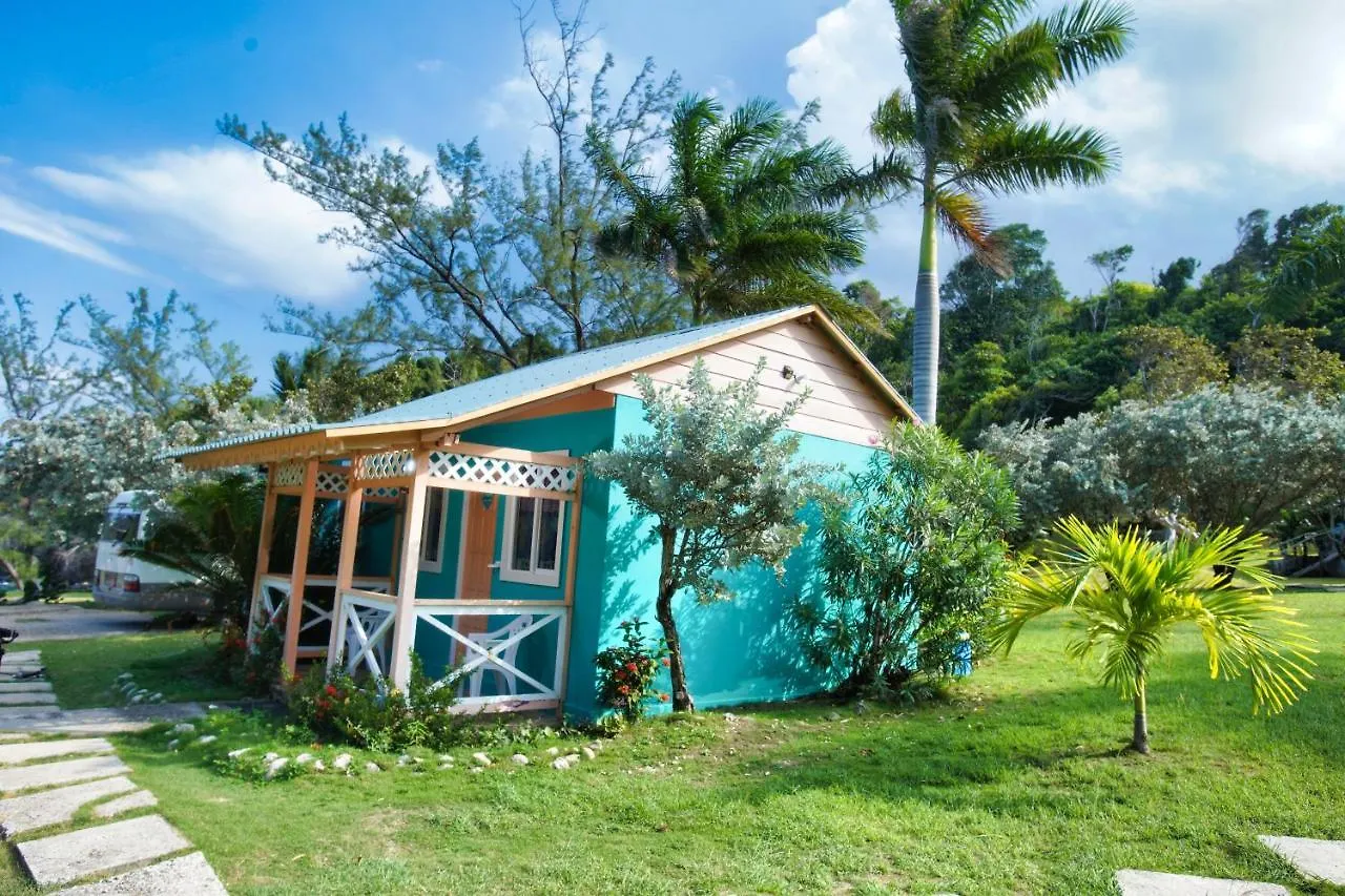 Robins Bay 草莓田联合宾馆酒店 2*, Robins Bay 牙买加