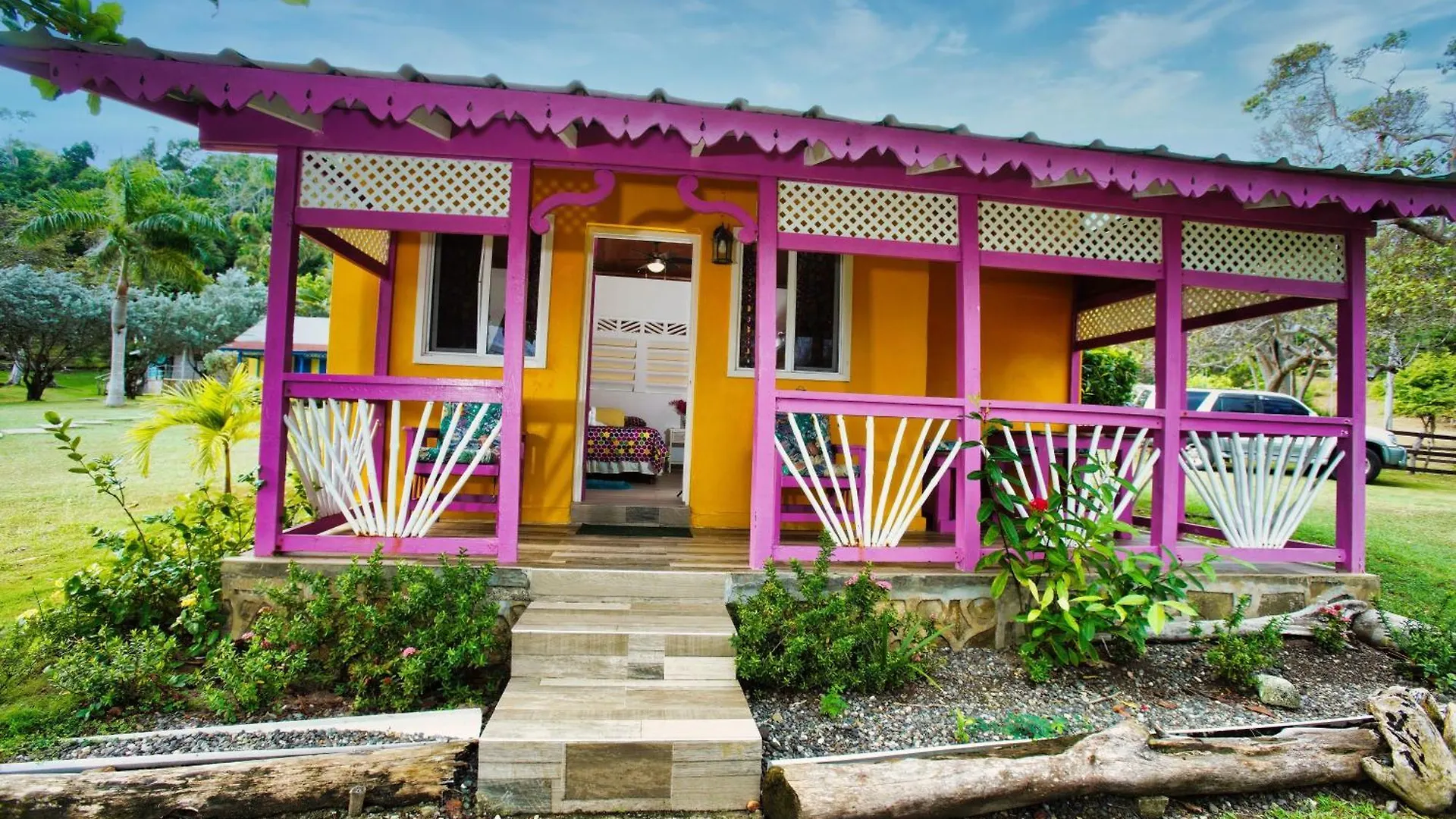Robins Bay 草莓田联合宾馆酒店 宾馆 Robins Bay