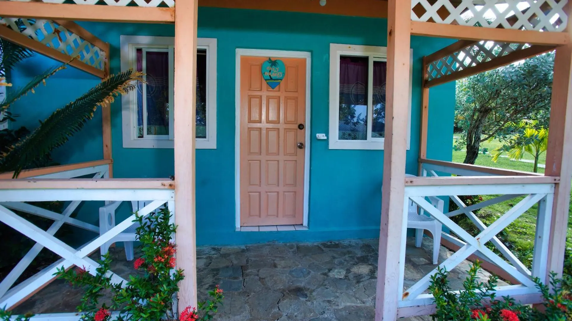 Robins Bay 草莓田联合宾馆酒店