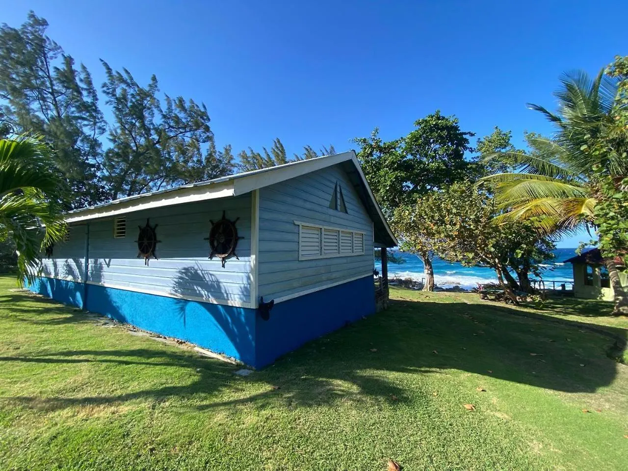 Robins Bay 草莓田联合宾馆酒店 2*, Robins Bay 牙买加